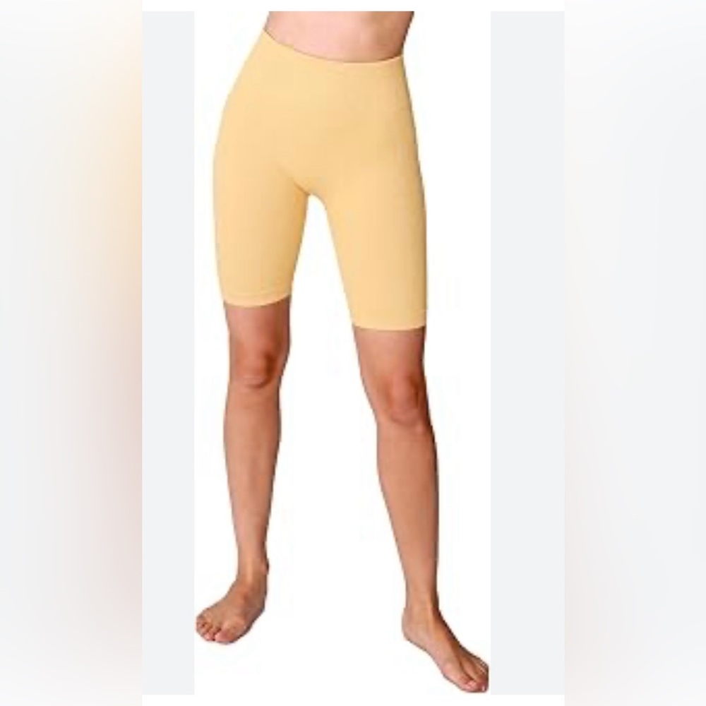 NIKIBIKI Women Seamless Chevron Highwaist Biker Shorts, Made in U.S.A, One Size